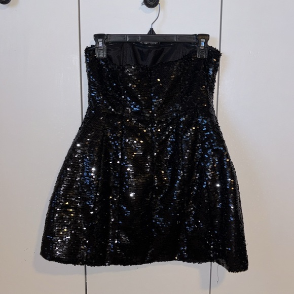 Tallish Black Sparkly Strapless Mini Dress - Picture 3 of 5
